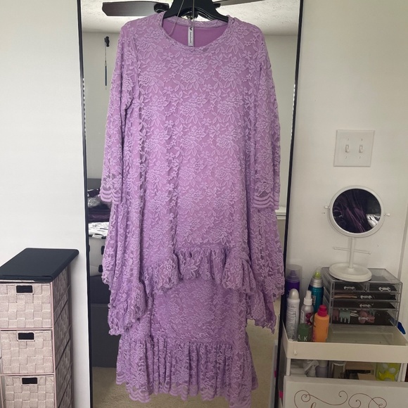 Dresses & Skirts - Skirt and shirt